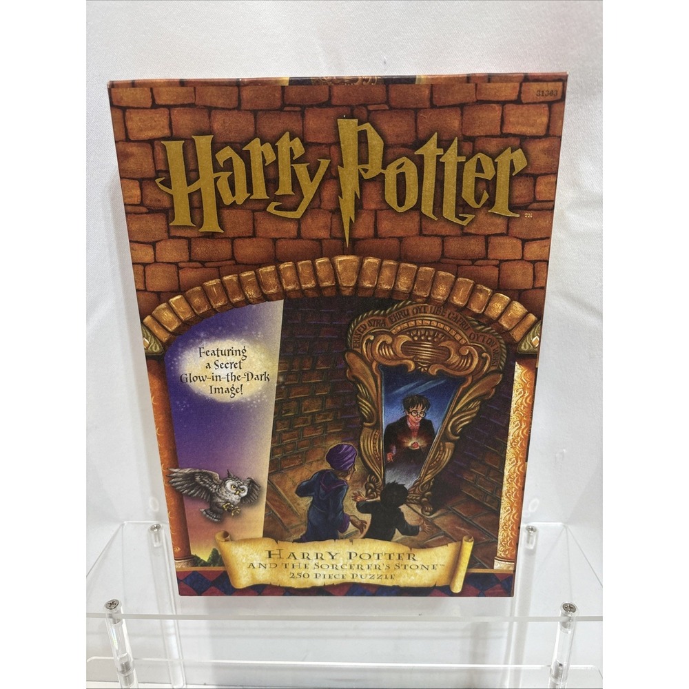 NEW Harry Potter and the Sorcerer's Stone 250 Piece Puzzle Glow-In-The-Dark